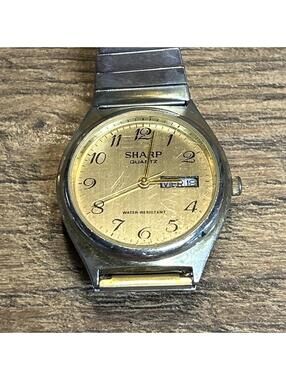 Vintage Sharp Quartz Men’s Wrist Watch-Has New Battery